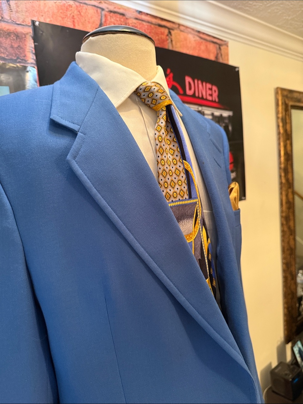 Voyles Distinctive Vintage Blazer - Picture 17 of 17